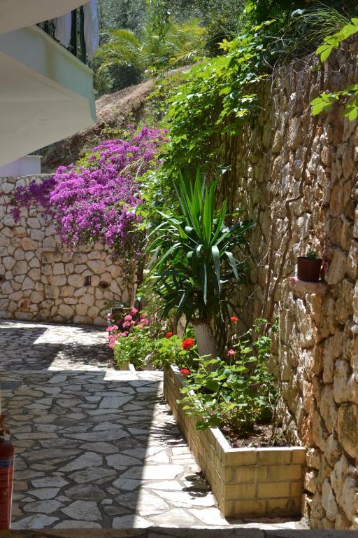 Althea Studios Lefkada Áyios Nikítas Екстериор снимка